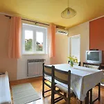 Cozy Danica With Terrace Rovinj