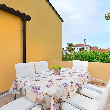 Appartement Cozy Danica With Terrace *