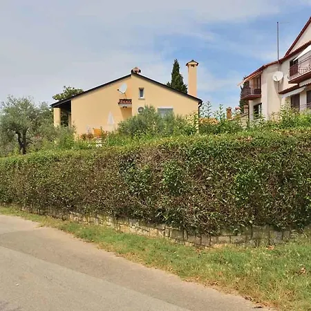 Apartment Cozy Danica With Terrace